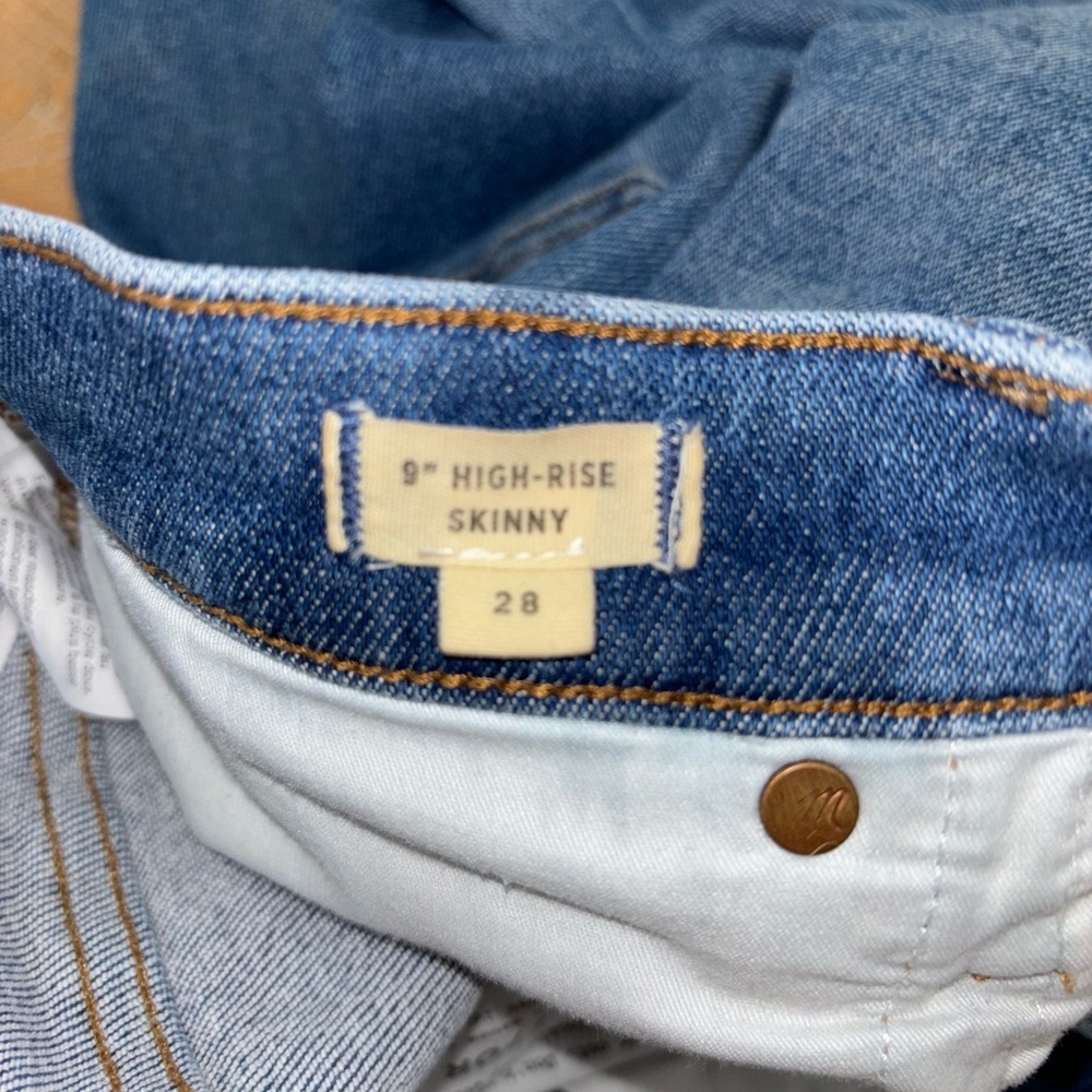 Madewell Blue Skinny Jeans with Medium Wash and Tapered Leg - Picture 5 of 5